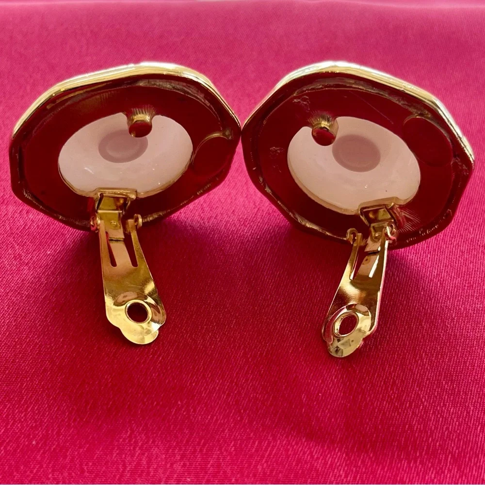 Vintage Carol Dauplaise Earrings - Picture 10 of 16